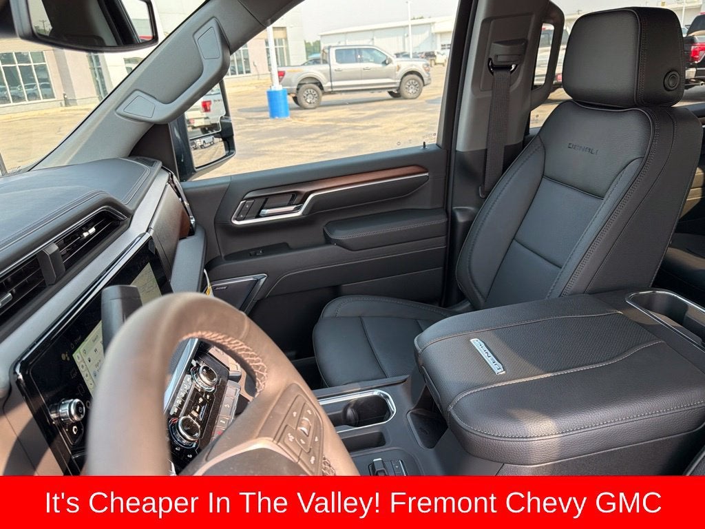 2025 GMC Sierra 2500 HD Denali