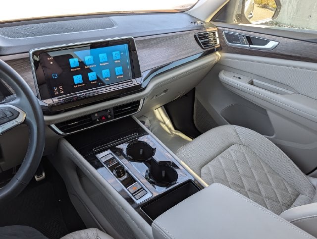 2024 Volkswagen Atlas 2.0T SEL Premium R-Line