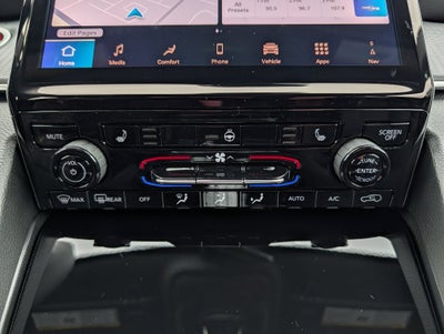 2027 Jeep Grand Cherokee LAREDO X 4X4