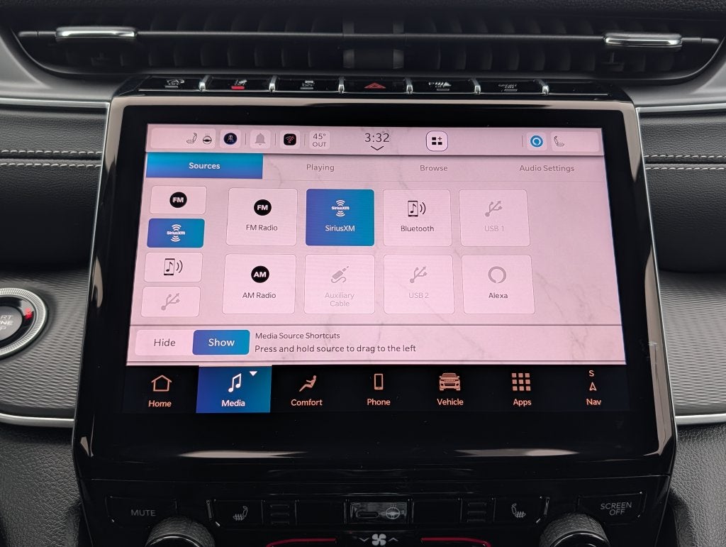 2027 Jeep Grand Cherokee LAREDO X 4X4