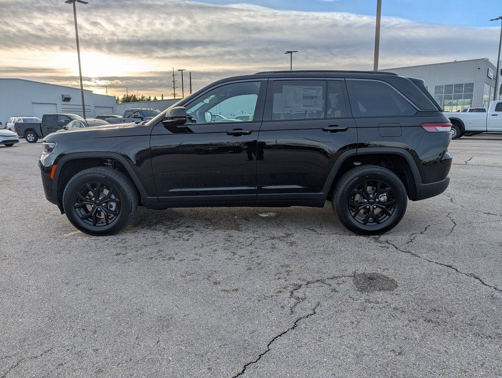 2026 Jeep Grand Cherokee Altitude Altitude