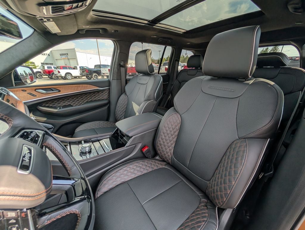 2026 Jeep Grand Cherokee Summit
