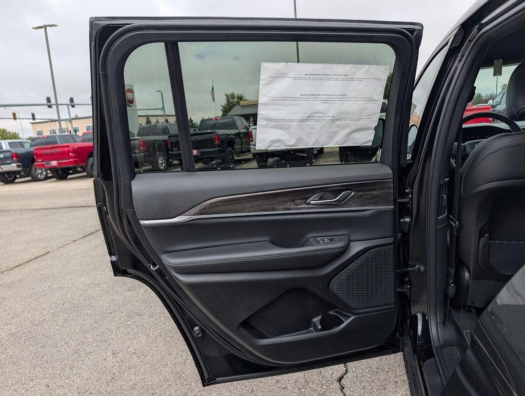 2026 Jeep Grand Cherokee L Altitude