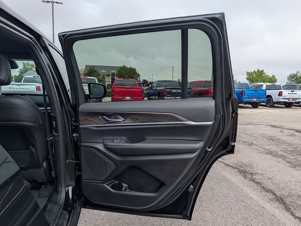 2026 Jeep Grand Cherokee L Altitude