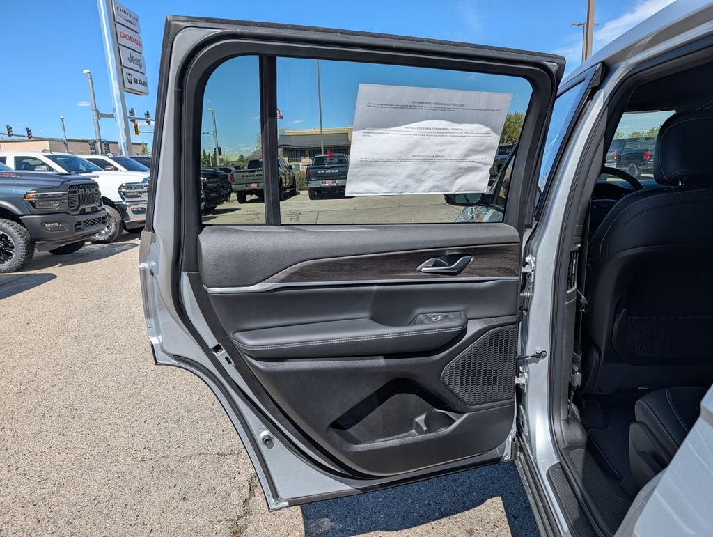 2026 Jeep Grand Cherokee L Altitude