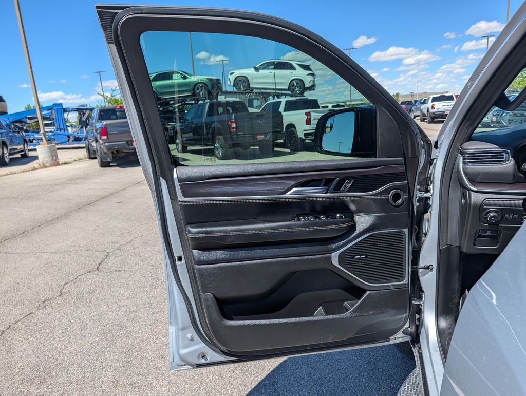 2024 Jeep Wagoneer Base