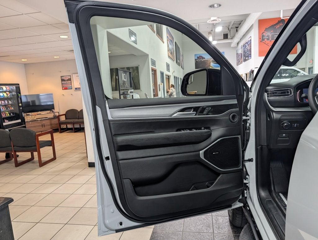 2026 Jeep Grand Wagoneer Upland