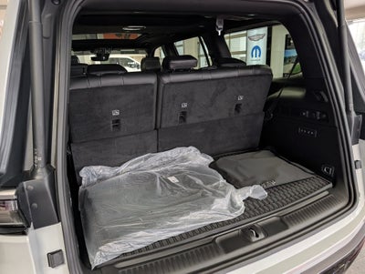 2026 Jeep Grand Wagoneer Upland