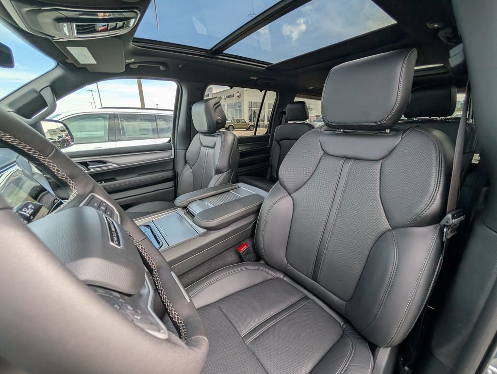 2026 Jeep Grand Wagoneer Limited Reserve