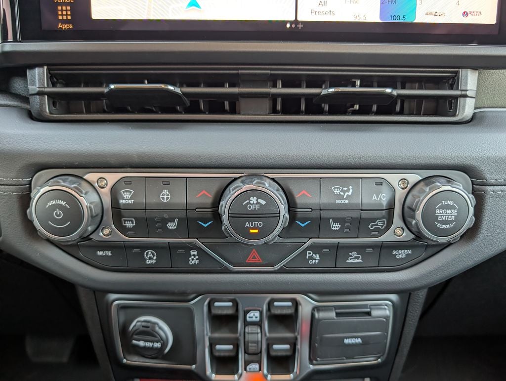 2026 Jeep Gladiator Mojave X