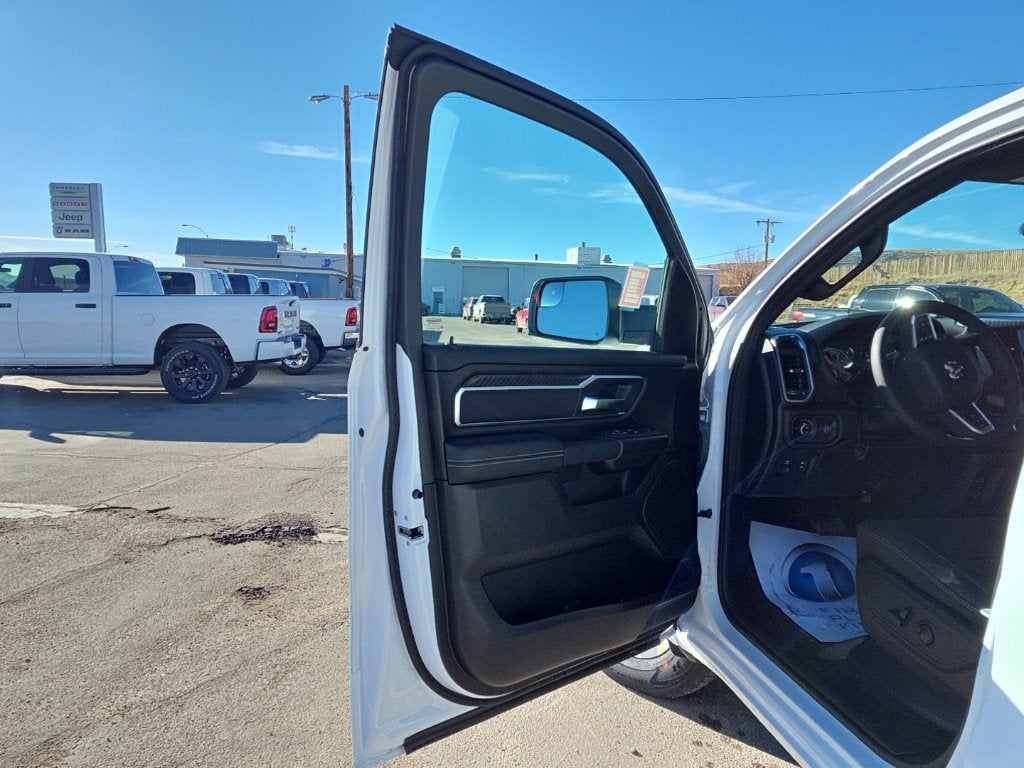 2026 RAM 1500 1500 BIG HORN CREW CAB 4X4 5'7' BOX