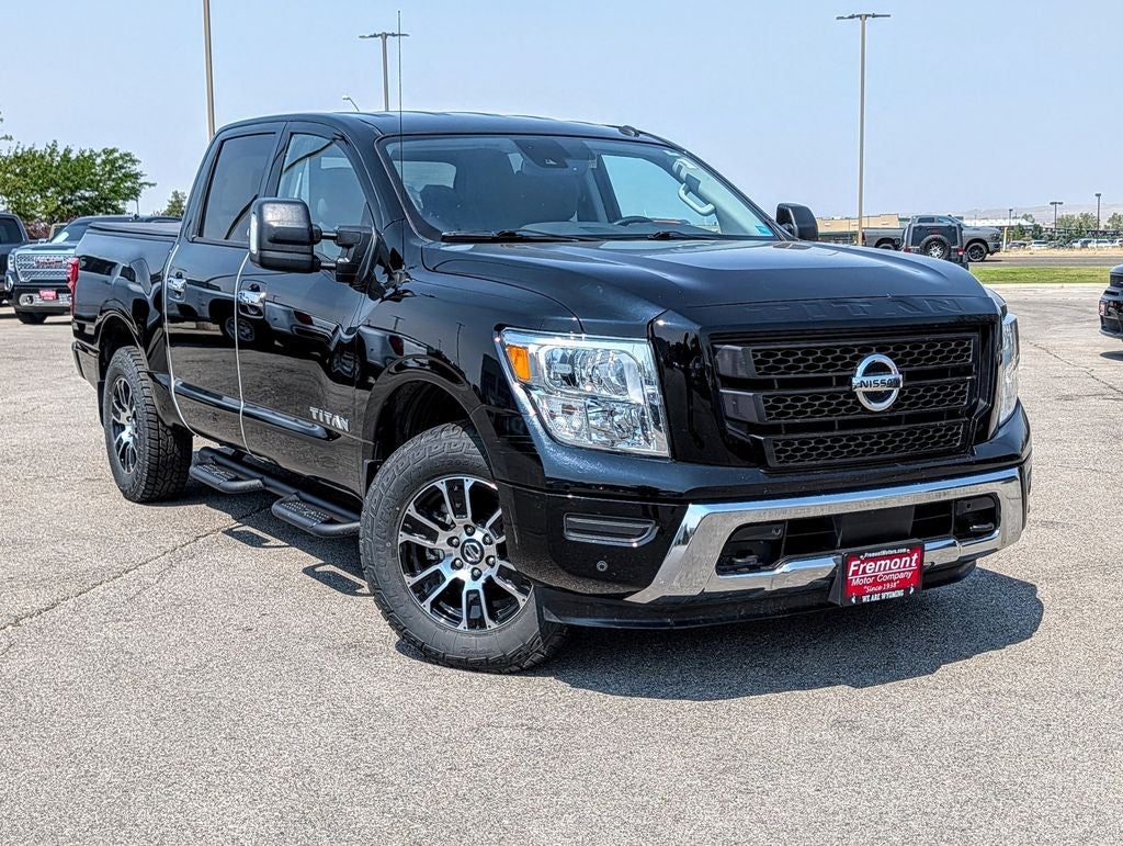 2021 Nissan Titan SV