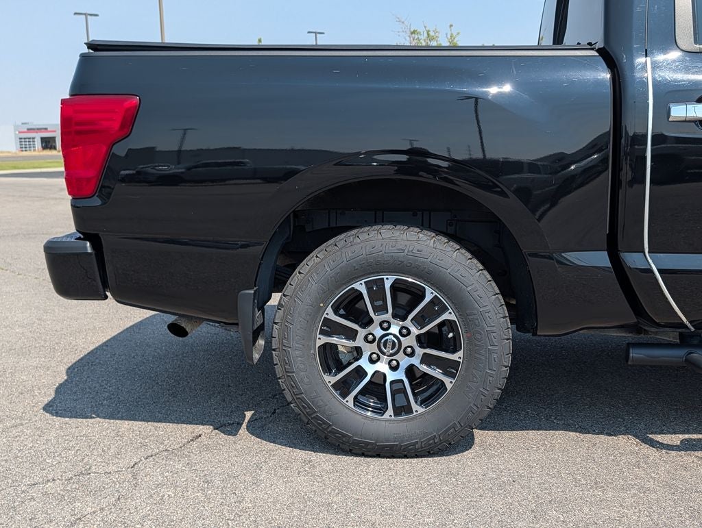 2021 Nissan Titan SV
