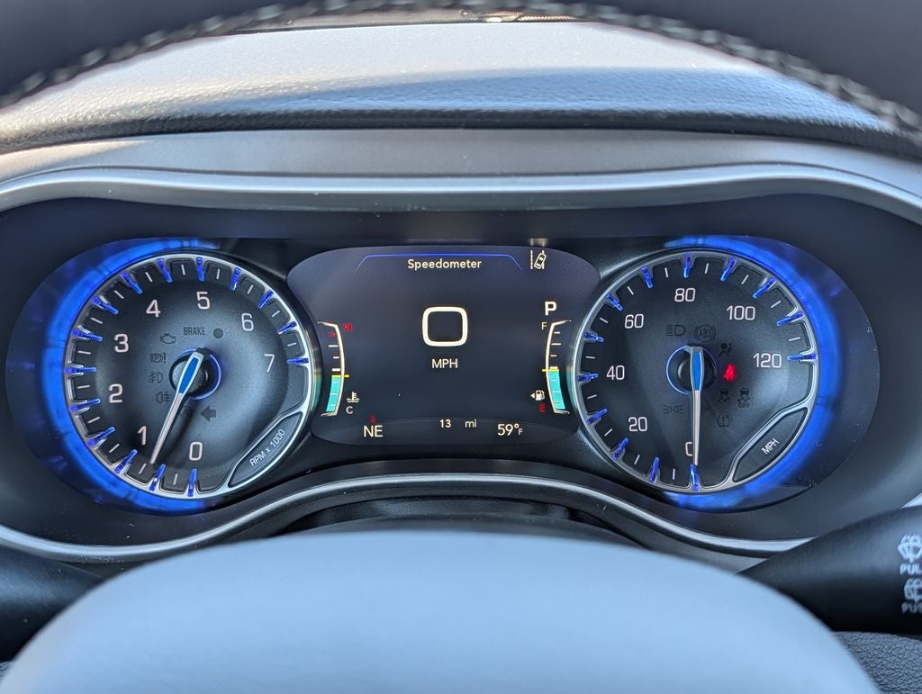 2027 Chrysler Pacifica Select