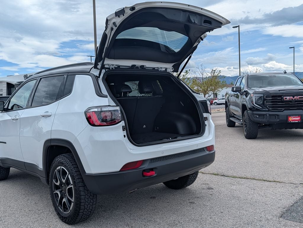 2025 Jeep Compass Trailhawk