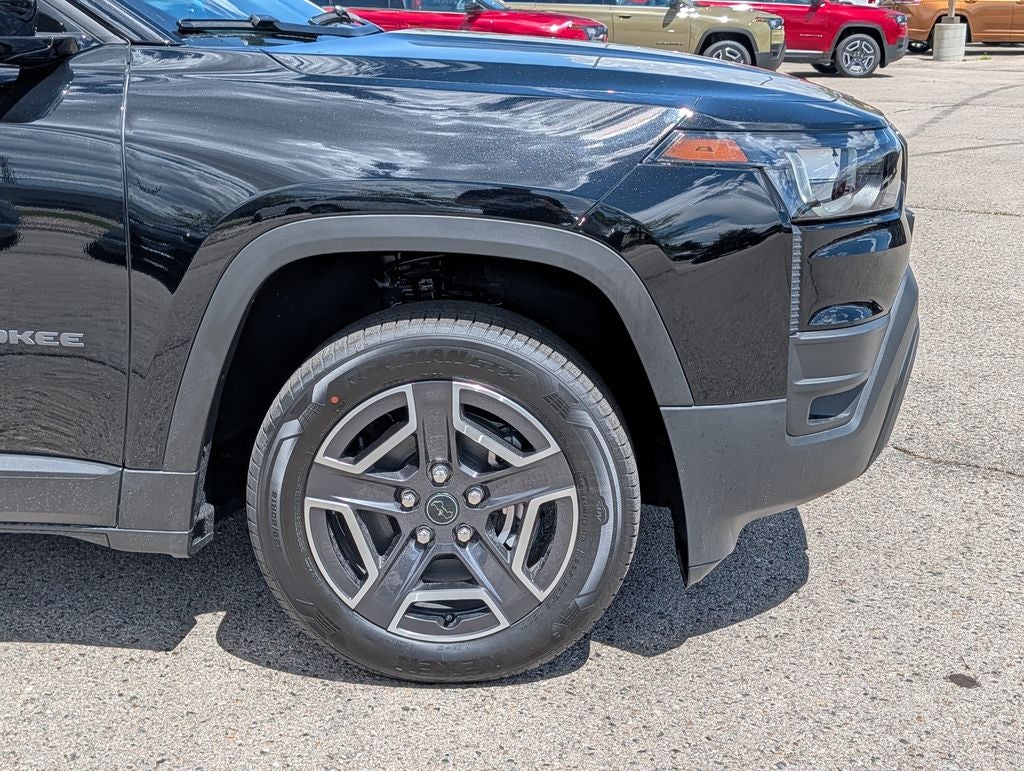 2026 Jeep Cherokee Laredo