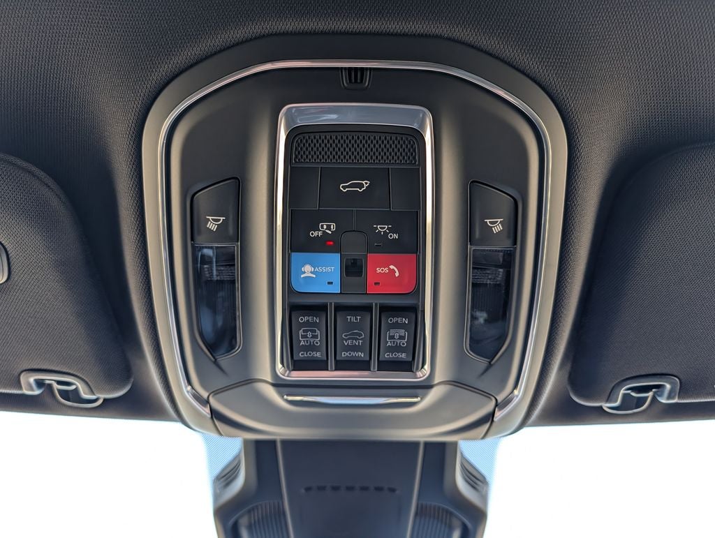 2026 Jeep Cherokee Overland