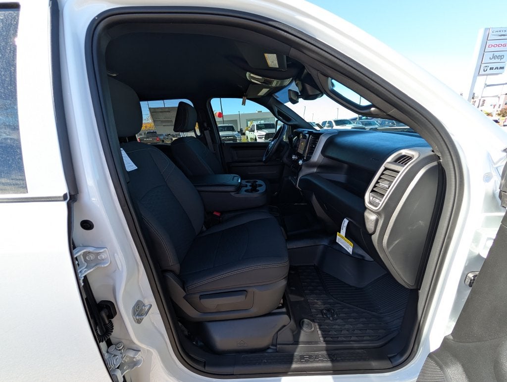 2027 RAM 3500 3500 TRADESMAN CREW CAB 4X4 8' BOX