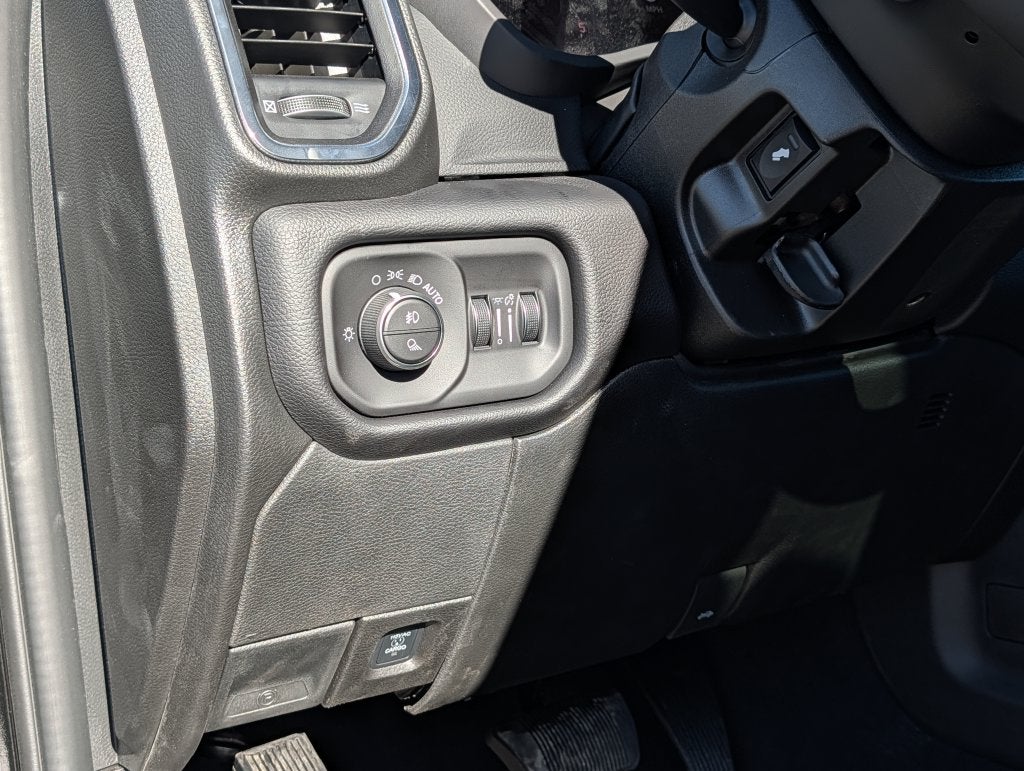 2027 RAM 3500 RAM 3500 LARAMIE CREW CAB 4X4 8' BOX
