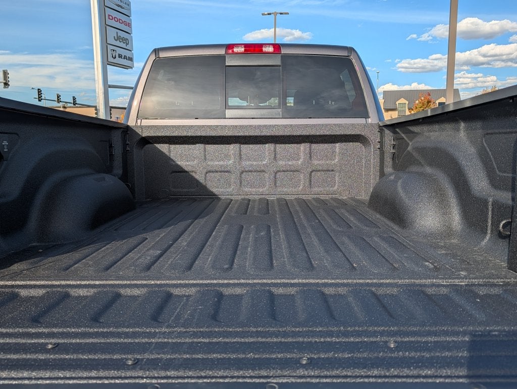 2027 RAM 2500 RAM 2500 TRADESMAN CREW CAB 4X4 6'4' BOX