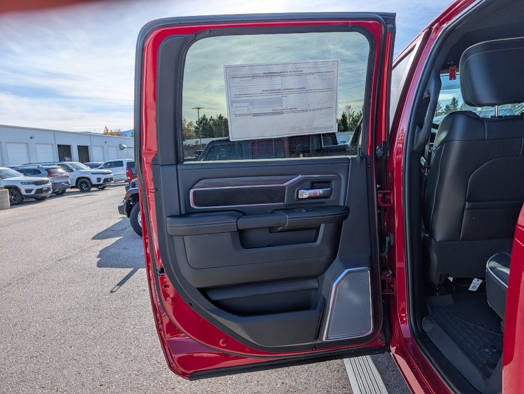 2027 RAM 2500 RAM 2500 LARAMIE CREW CAB 4X4 6'4' BOX