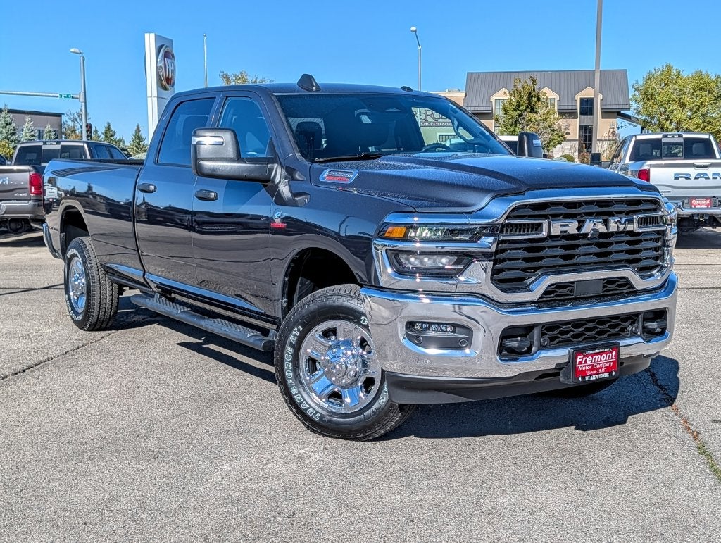 2027 RAM 2500 2500 TRADESMAN CREW CAB 4X4 8' BOX