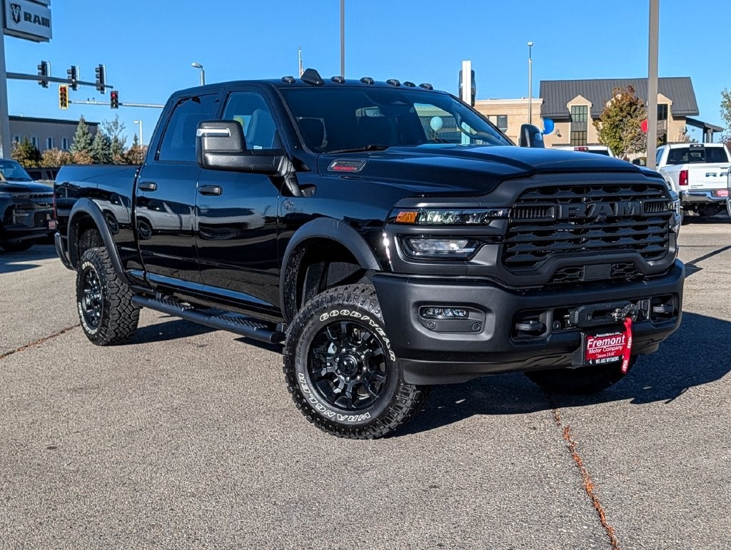 2027 RAM 2500 RAM 2500 TRADESMAN CREW CAB 4X4 6'4' BOX
