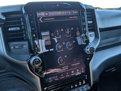 2027 RAM 2500 RAM 2500 TRADESMAN CREW CAB 4X4 6'4' BOX