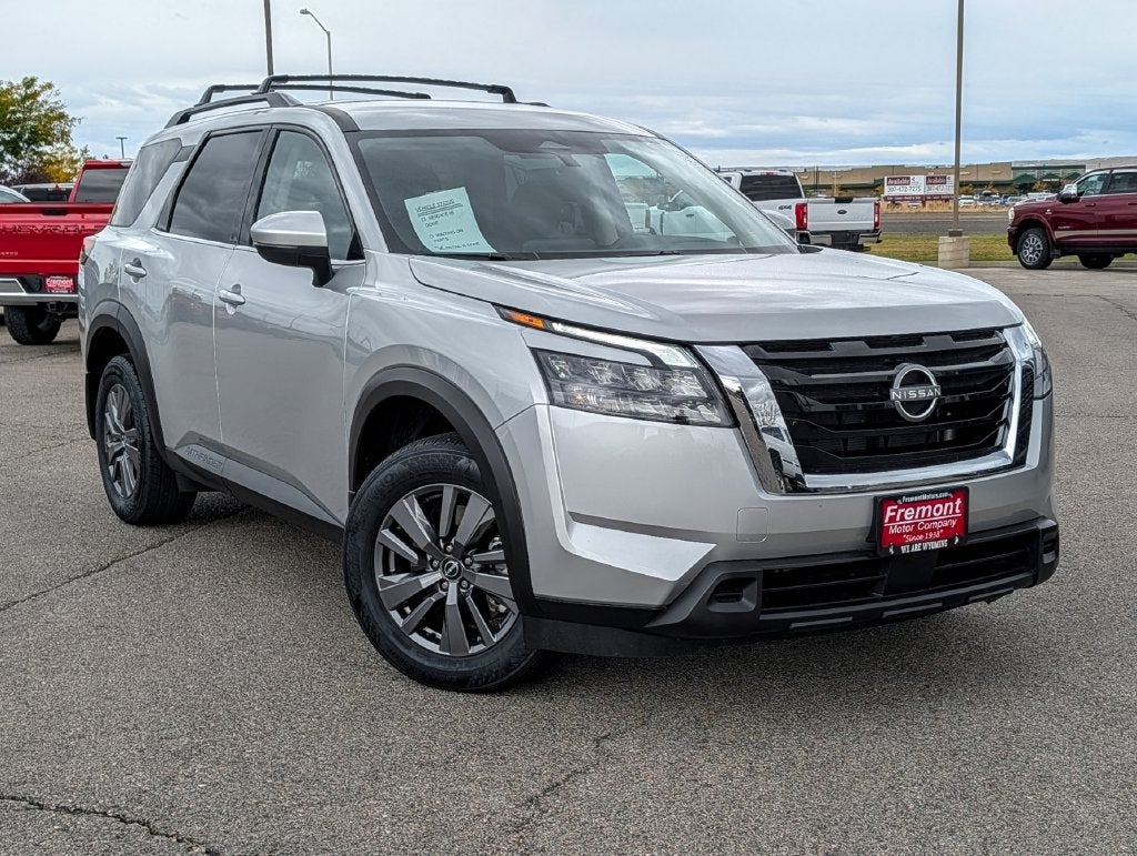 2025 Nissan Pathfinder SV 4WD