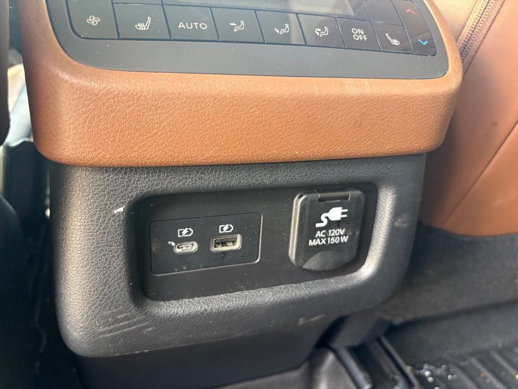 2025 Nissan Pathfinder Platinum