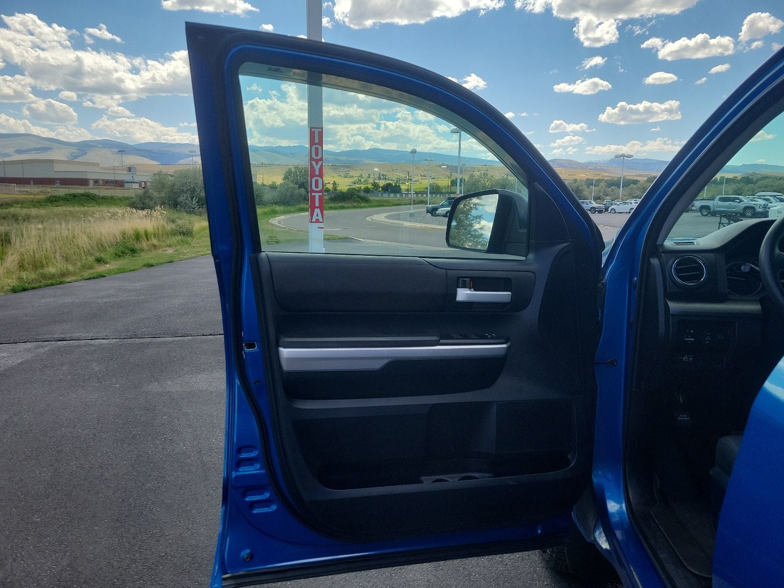 2016 Toyota Tundra Base