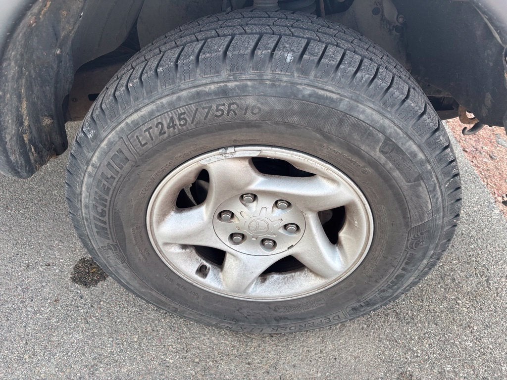 2004 Toyota Tacoma Base V6