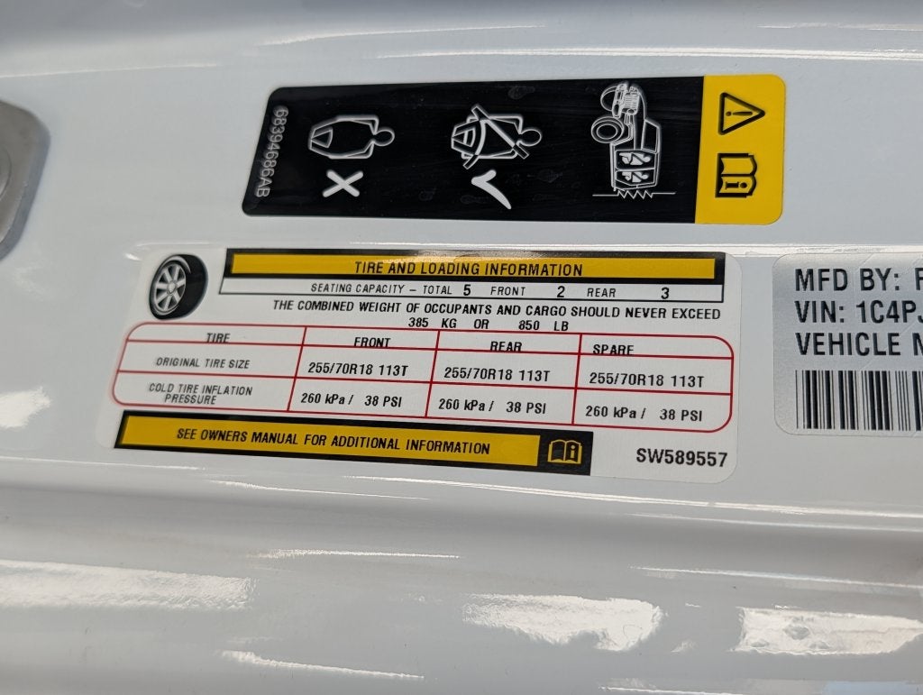 2025 Jeep Wrangler Sahara