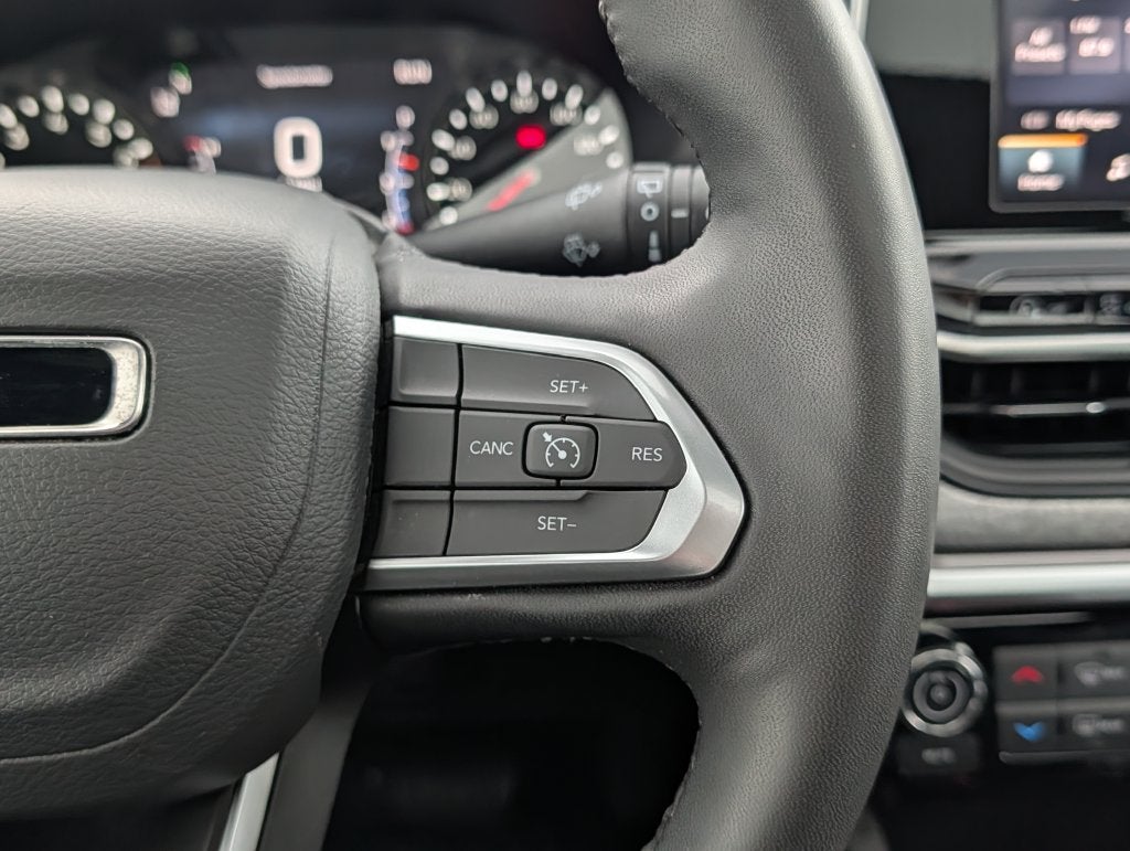 2025 Jeep Compass Latitude W/Sunroof