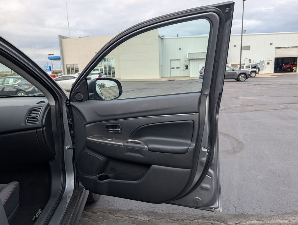 2025 Mitsubishi Outlander Sport Base