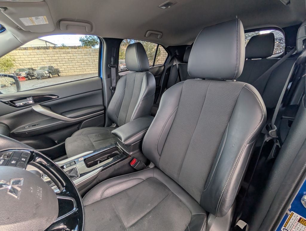 2025 Mitsubishi Eclipse Cross Base
