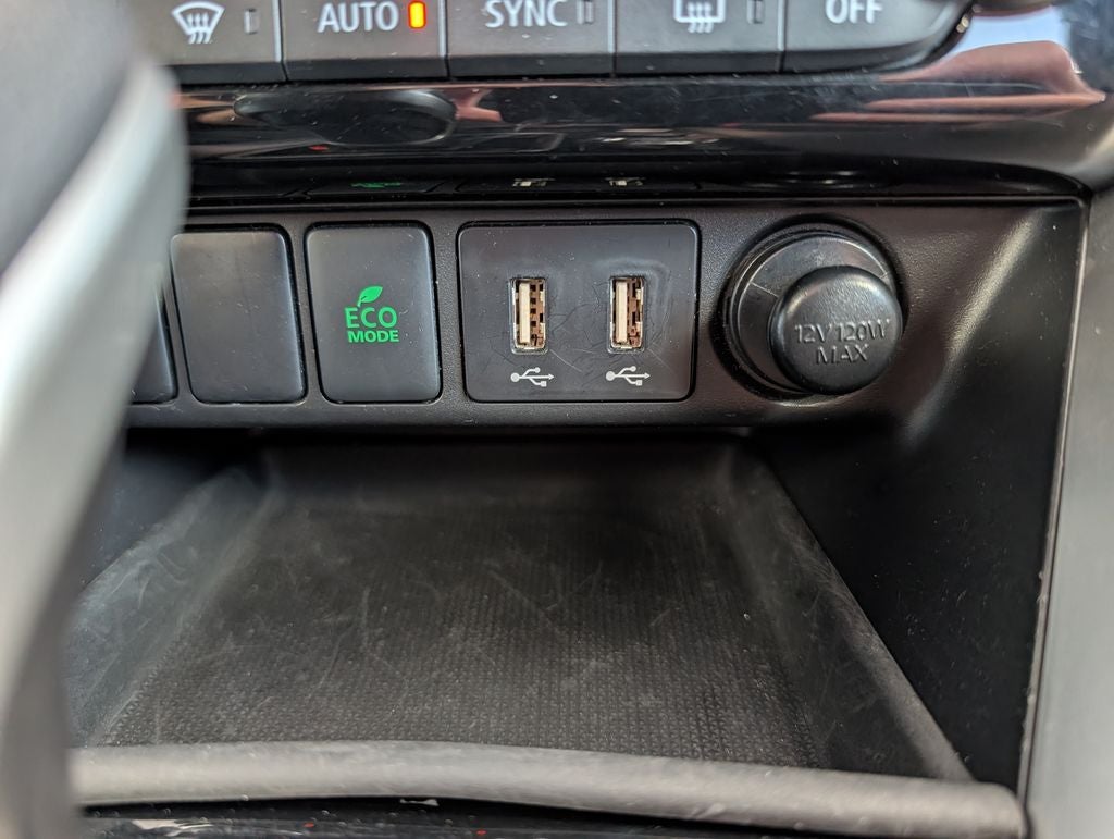 2025 Mitsubishi Eclipse Cross Base