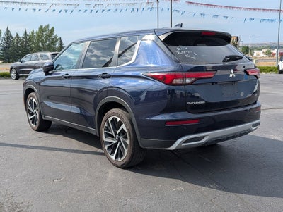 2024 Mitsubishi Outlander Base