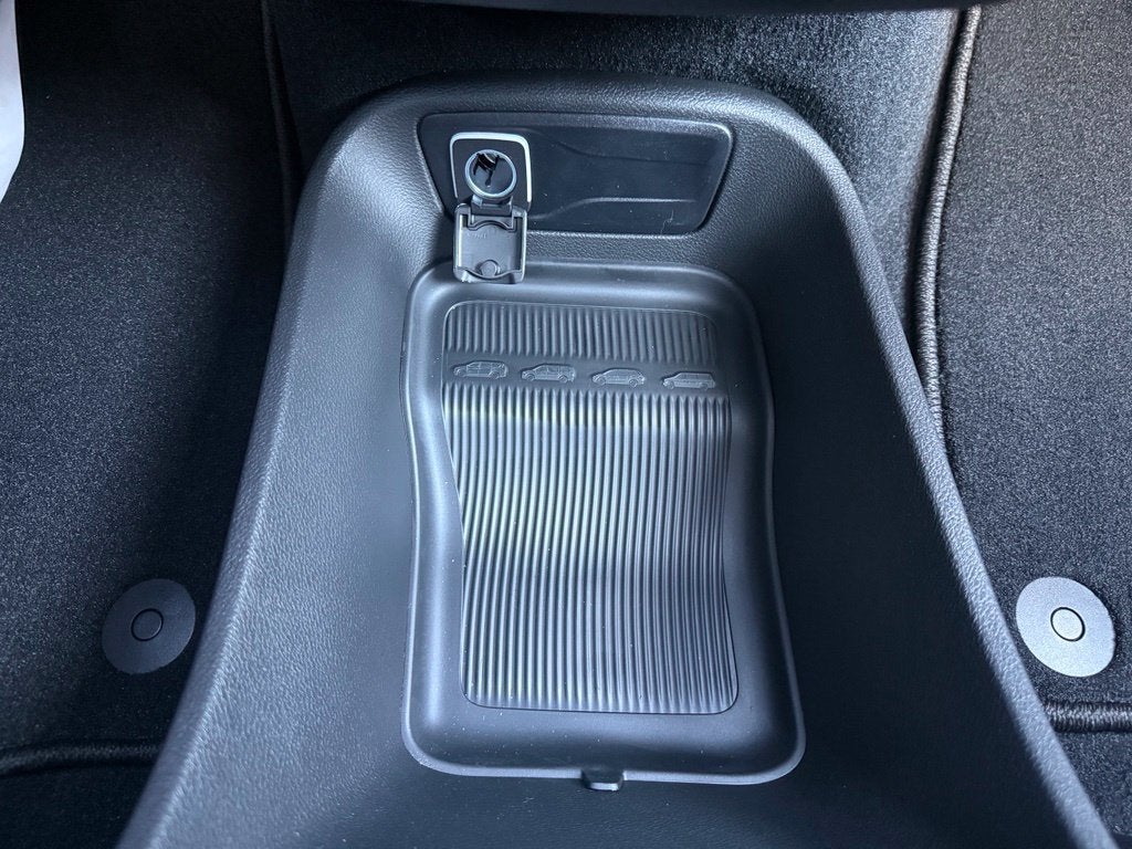 2027 Chrysler Pacifica PACIFICA SELECT AWD