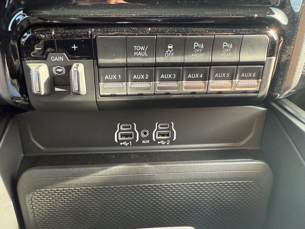 2027 RAM 2500 2500 BIG HORN CREW CAB 4X4 6'4' BOX