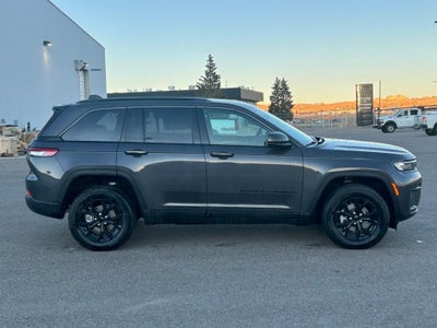 2026 Jeep Grand Cherokee Altitude