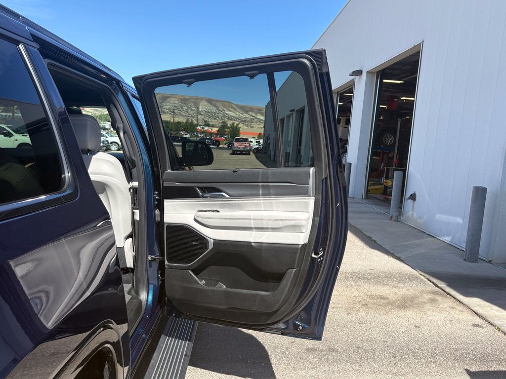 2026 Jeep Grand Wagoneer L Limited Reserve