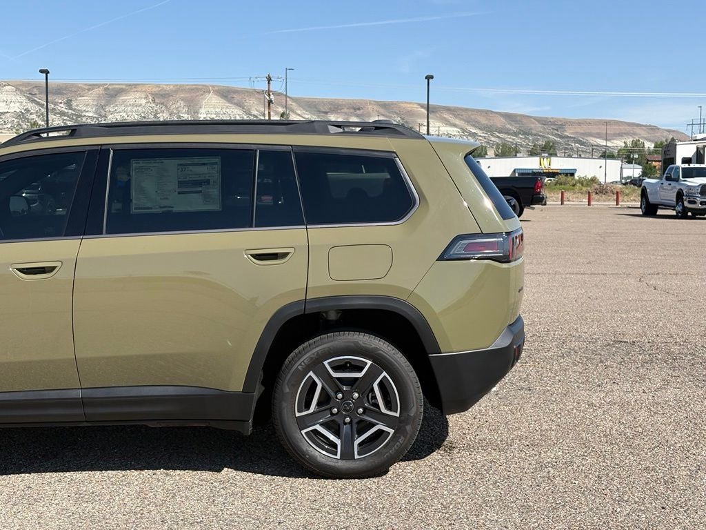 2026 Jeep Cherokee Laredo Hybrid