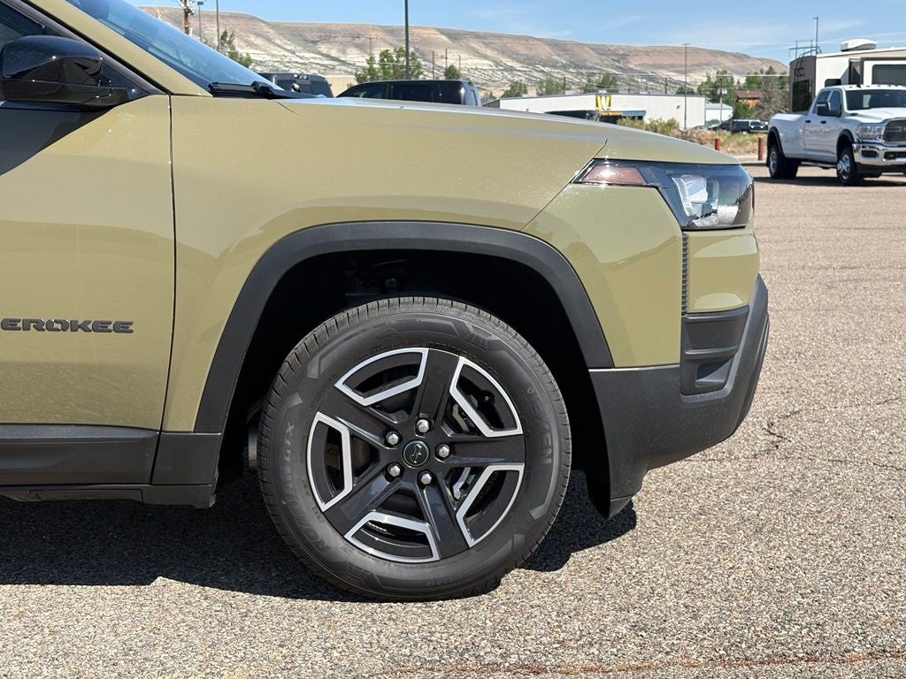 2026 Jeep Cherokee Laredo Hybrid