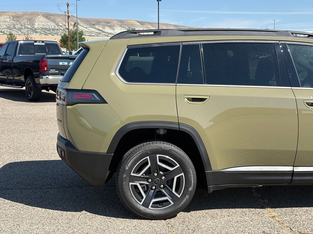 2026 Jeep Cherokee Laredo Hybrid