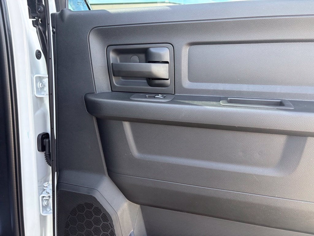 2027 RAM 3500 Tradesman DRW