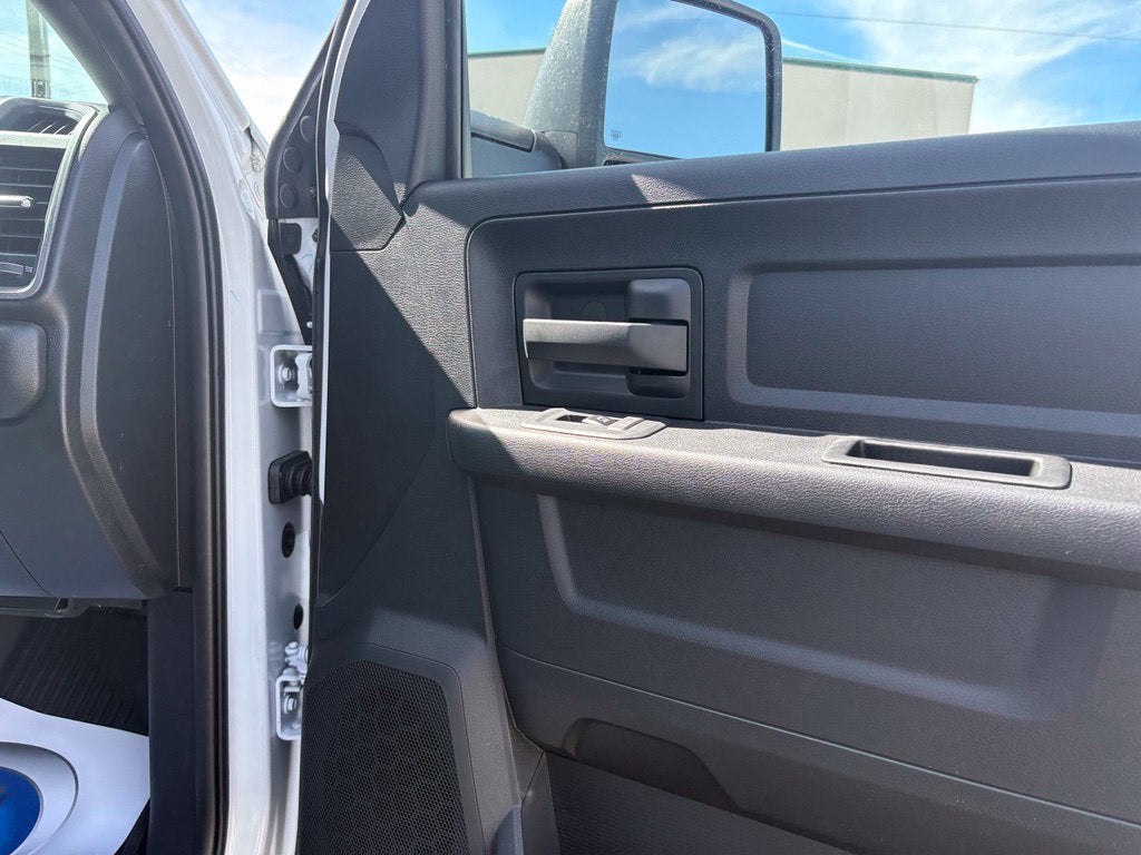 2027 RAM 3500 Tradesman DRW