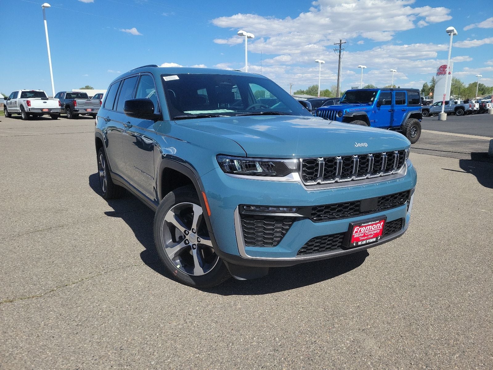 2026 Jeep Grand Cherokee L Limited 4x4's photo