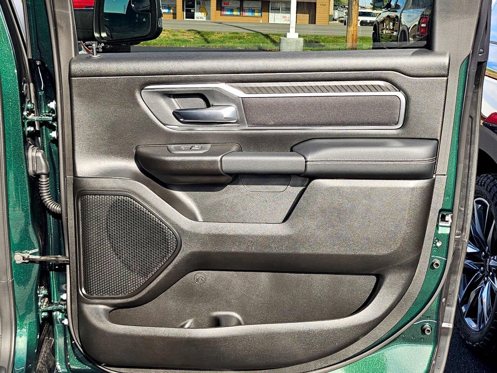 2027 RAM 1500 1500 BIG HORN CREW CAB 4X4 5'7' BOX