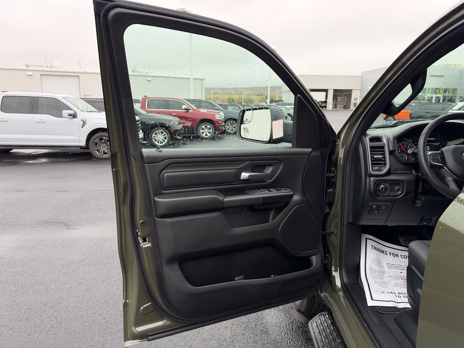2027 RAM 1500 1500 EXPRESS CREW CAB 4X4 5'7' BOX